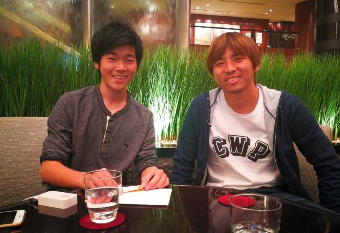 El futbolista del conjunto armero Takashi Inui disfrutó del encuentro con sus seguidores japoneses en Tokio. SD Eibar
