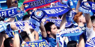 Aficionados del conjunto azulón animan durante un encuentro reciente disputado en el Coliseum Alfonso Pérez. Getafe CF