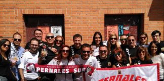 Miembros de la Federación de Peñas del Albacete durante un viaje para acompañar al equipo esta temporada. FPAB
