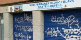 Así quedó la sede de la Penya Blanc i Blava Mediterránea Castelldefels tras el ataque sufrido el pasado fin de semana. FCPE