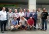Los representantes de las peñas oficiales del club gironista posan durante la constitución de la Federación de Peñas. IG
